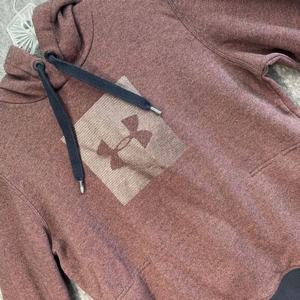 Under Armour Men's Small Hoodie Pullover Sweatshirt Kangaroo Pocket Maroon Red